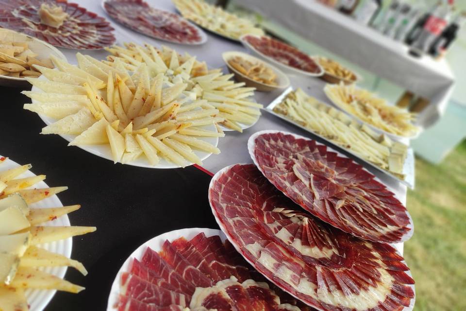 Jamón y quesos