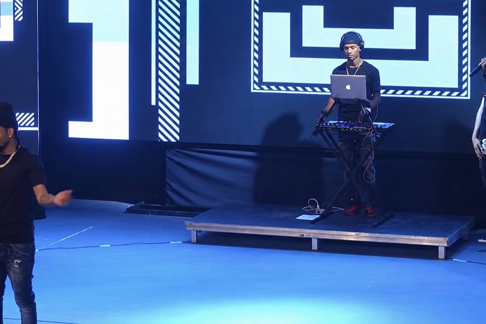 Djsonido actuando televisión