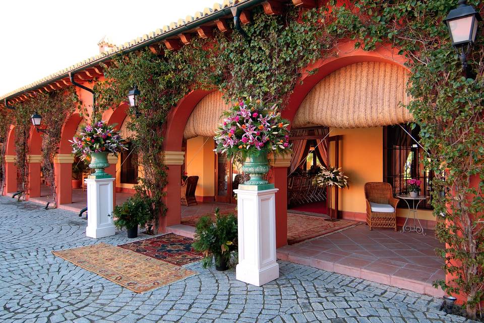 AZZ Sevilla Hacienda La Boticaria