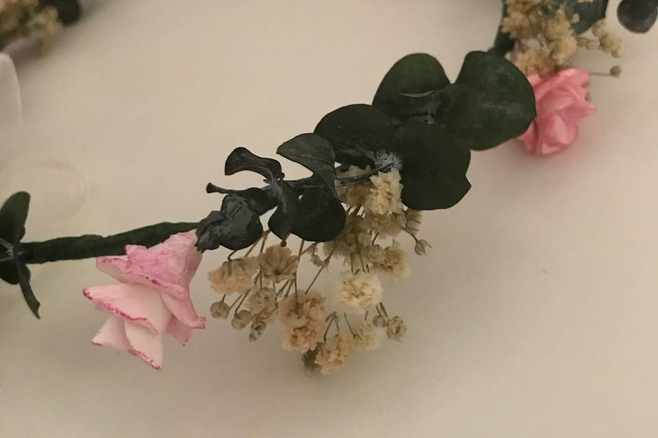 Coronita de flores preservadas
