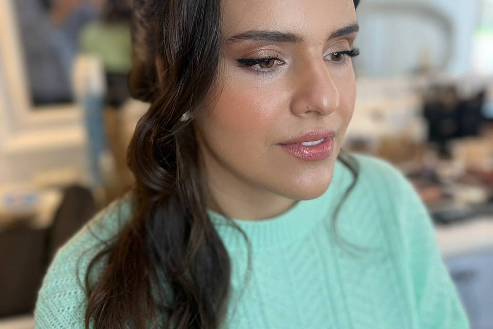 Lorena Santiago Makeup Artist & Hair