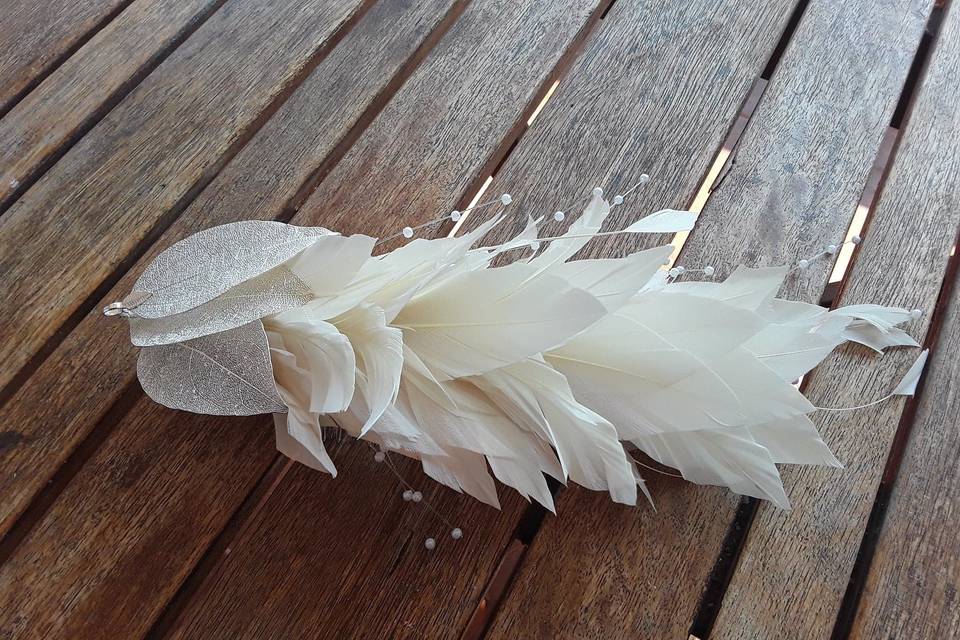 Peineta de plumas