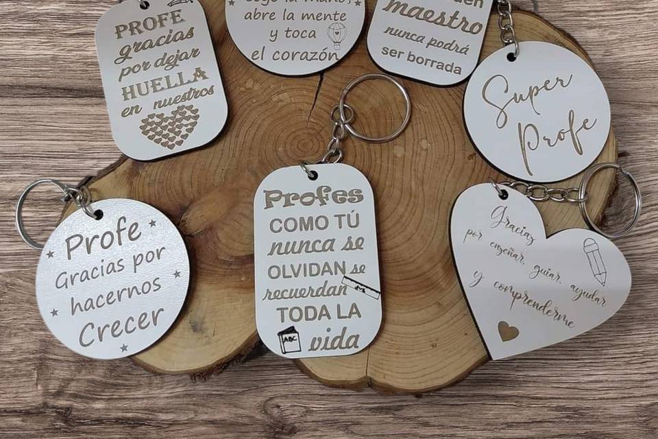 Llaveros madera