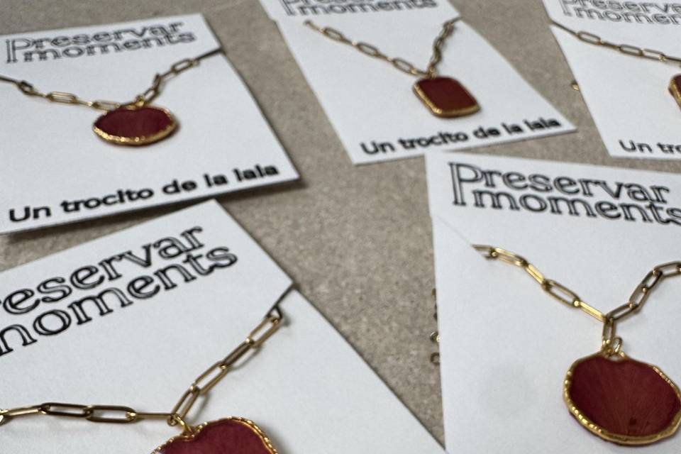 Collares de rosa
