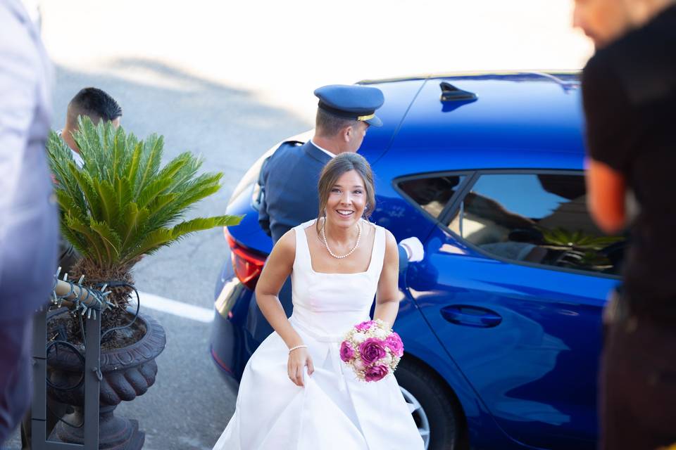 La novia llegando