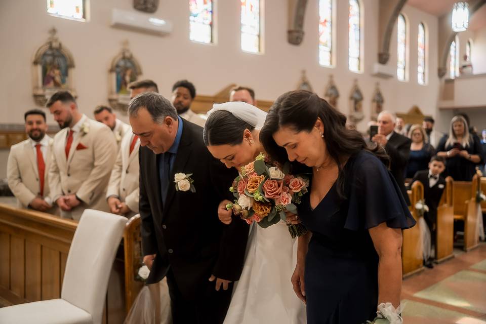 La entrada a la iglesia