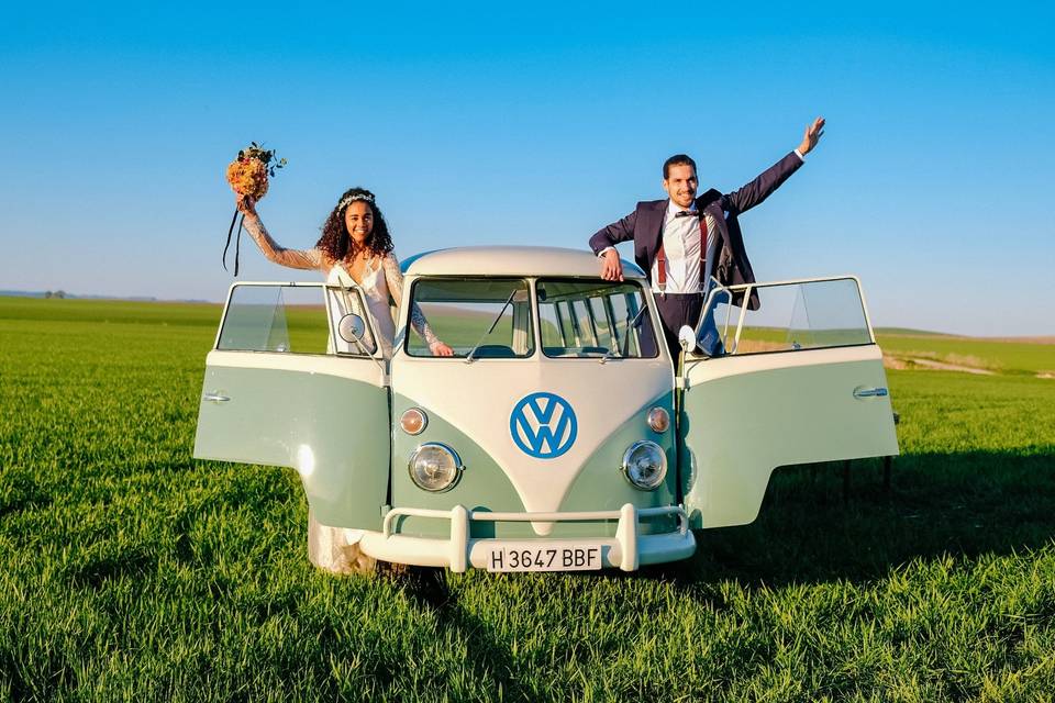 ¡Dos Volkswagen T1 en tu boda!