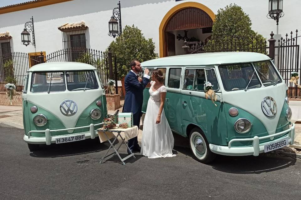 Volkswagen T1 & Sidecar BMW