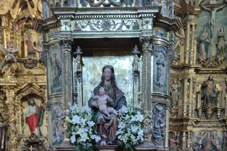 Guirnalda en altar