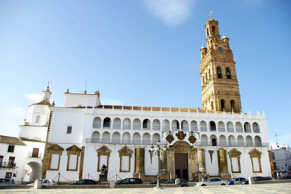 Iglesia Mayor junto Hotel