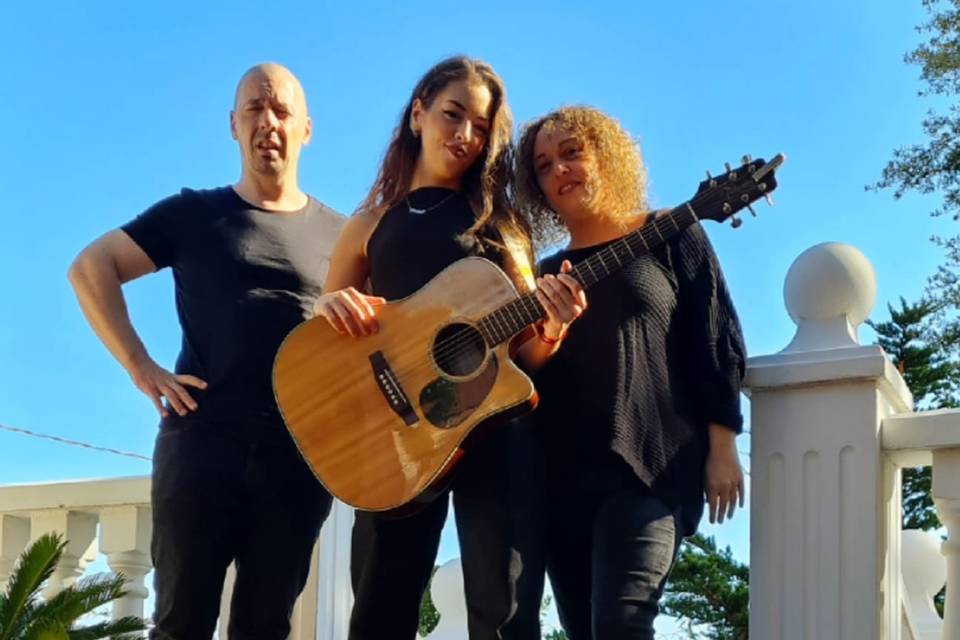 Loveacusticband