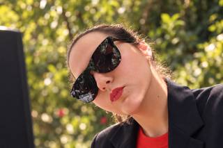 Miss Wolf DJ