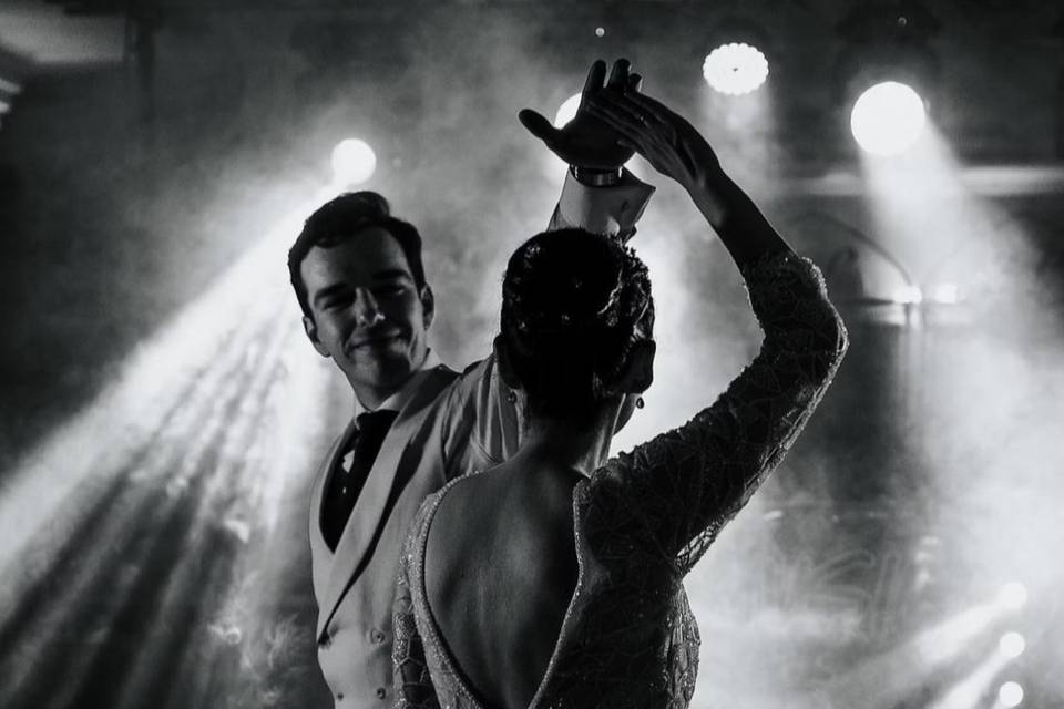 BAILE
