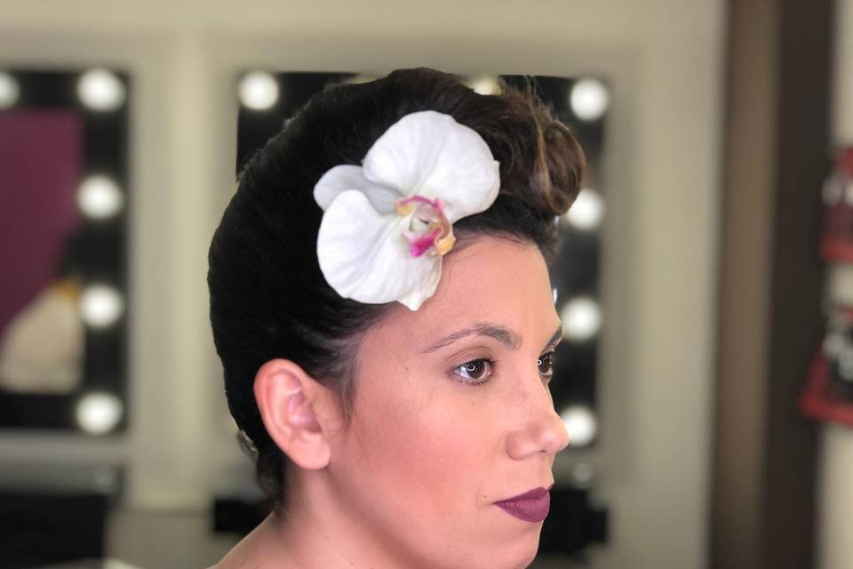 Peinado y maquillaje de invitada