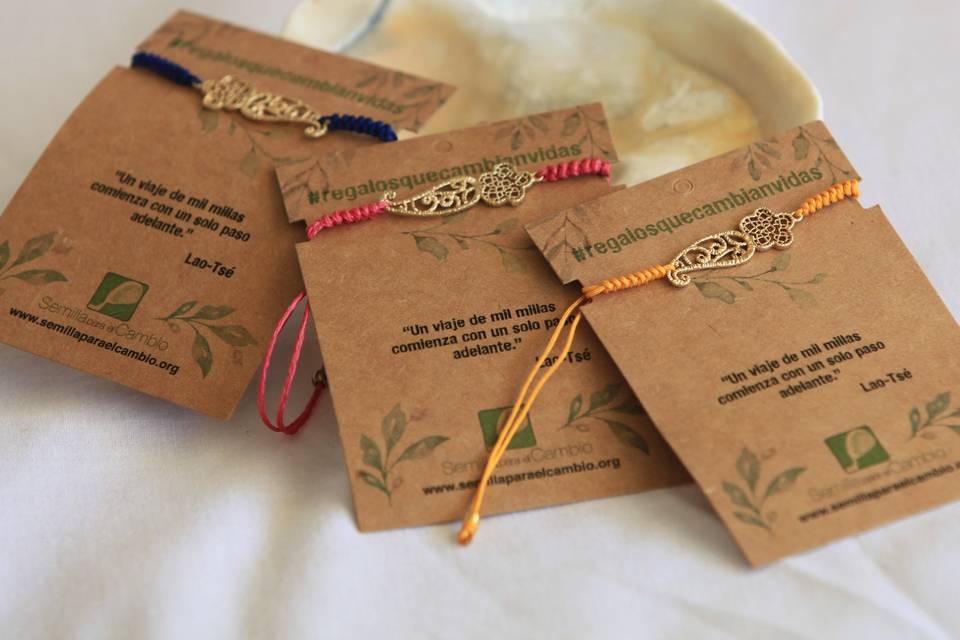 Pulseras de macramé con ameba