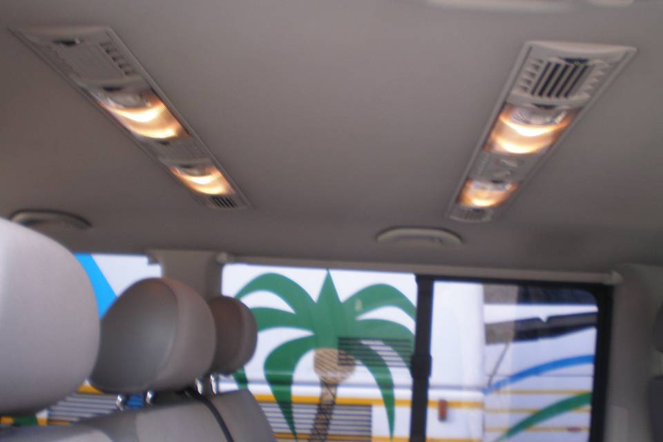 Interior de minibús 8 pax