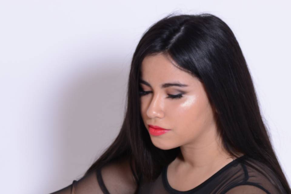 Maquillajes con una piel glow