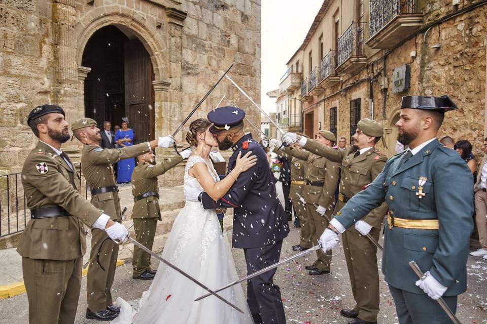 Postboda bajo la lluvia