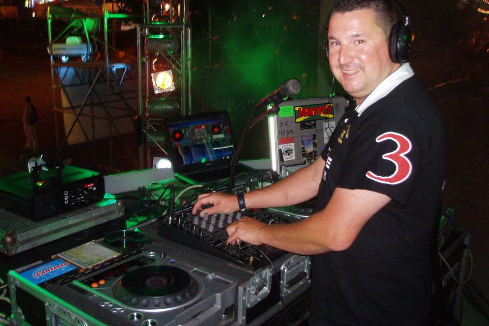 Servicio de DJ