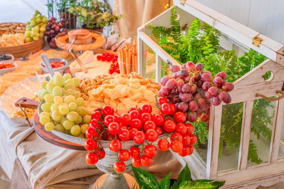 Bandeja de frutas variadas