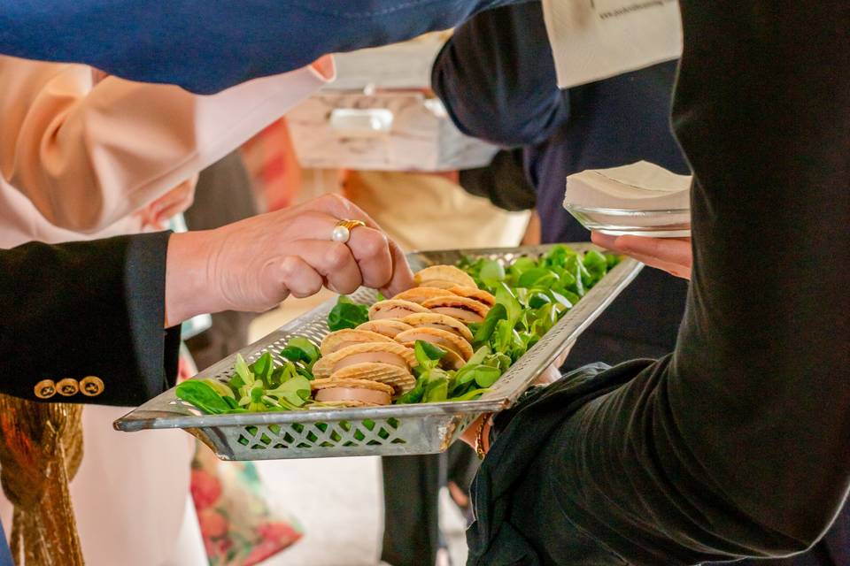 Servicio de ensalada buffet
