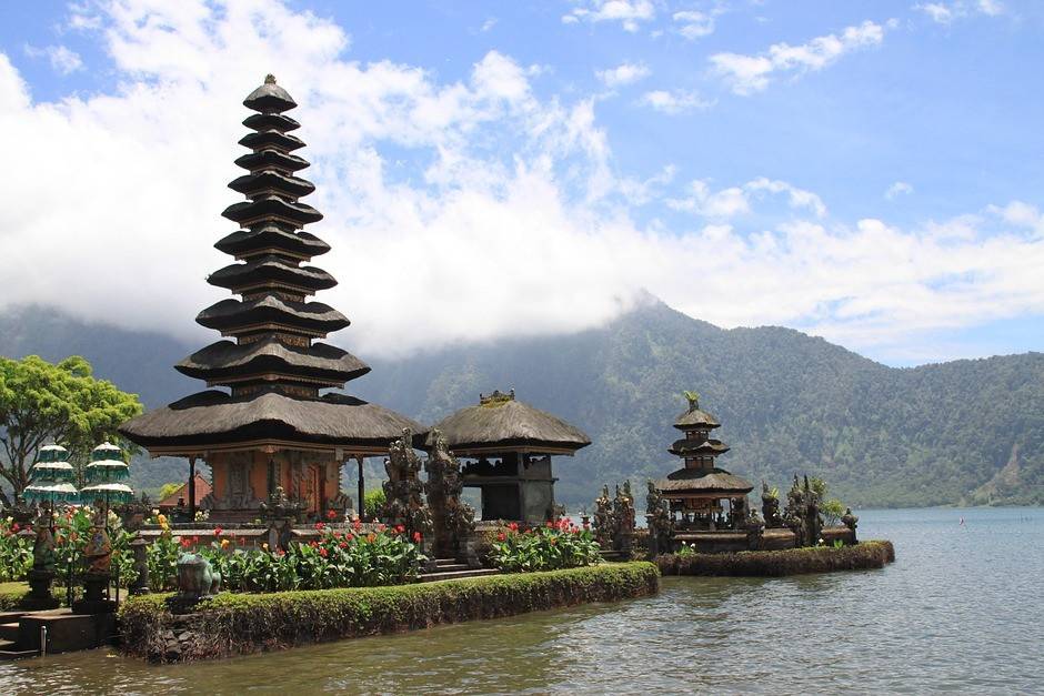 Pagoda del Templo del Lago