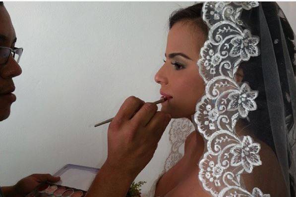 Maquillaje y peinado de novia