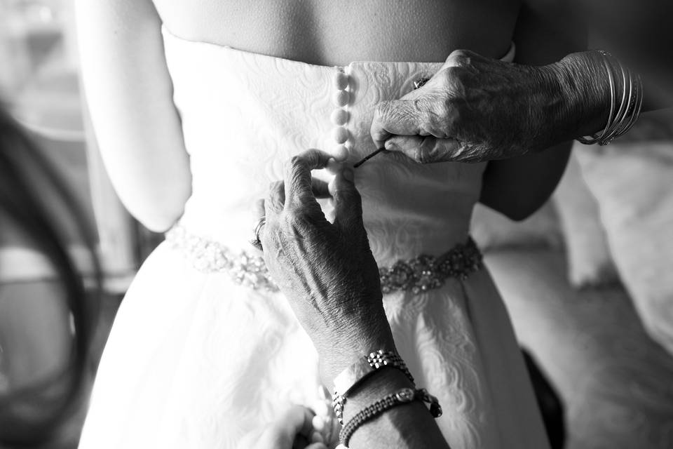 Las manos de la experta J&C