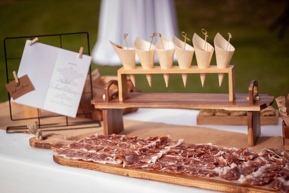 Mesa de aperitivos