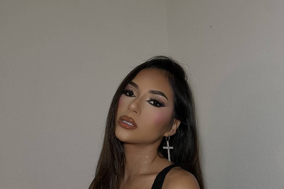 Full glam