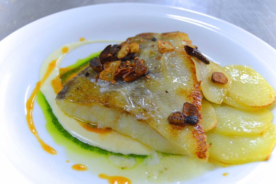 Bacalao con refrito de ajos