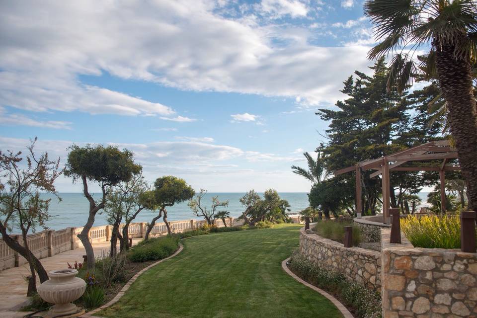 Balconada- vista al mar