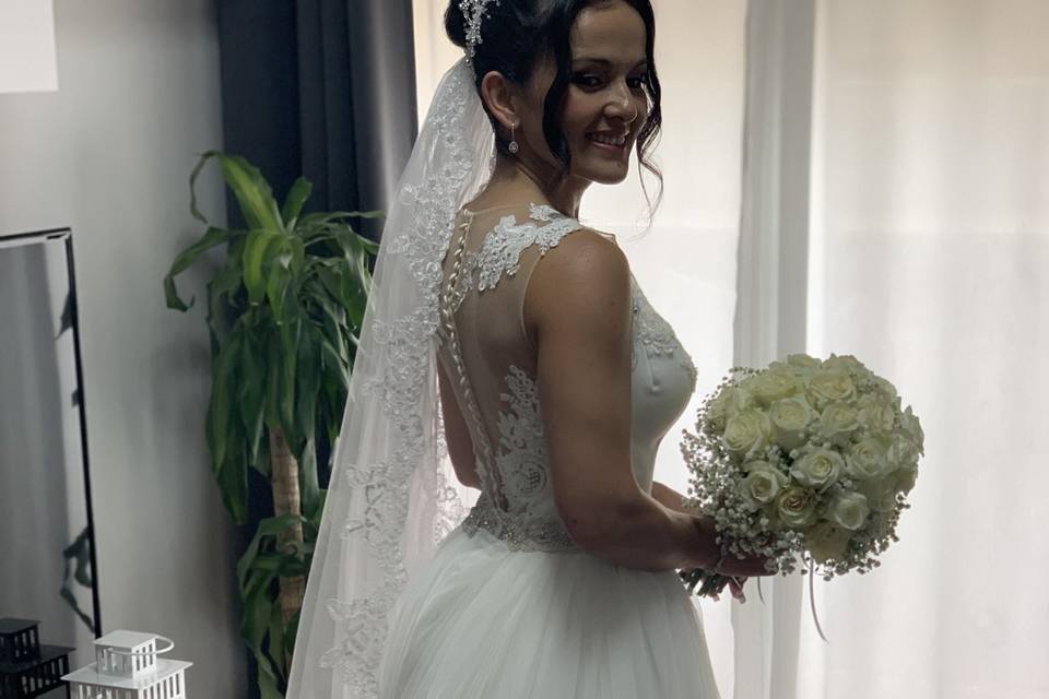 Maquillaje y peinado de novia