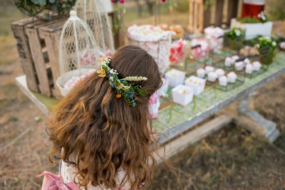 Tocado de flores preservadas