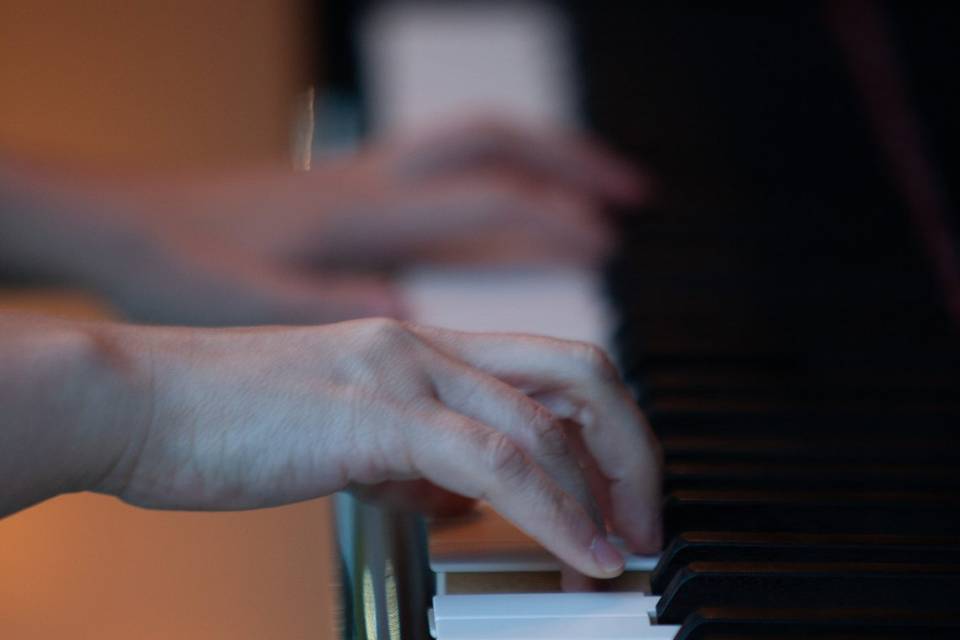 Tocando en el aperitivo