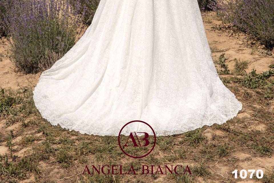 1070.- Angela Bianca