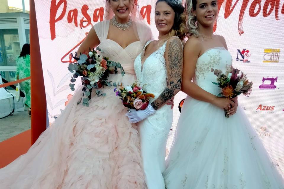 Novias De Rojo