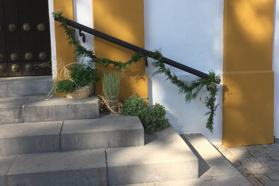 Adorno en entrada de la iglesia