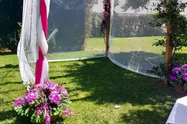 Jardín decorado para boda