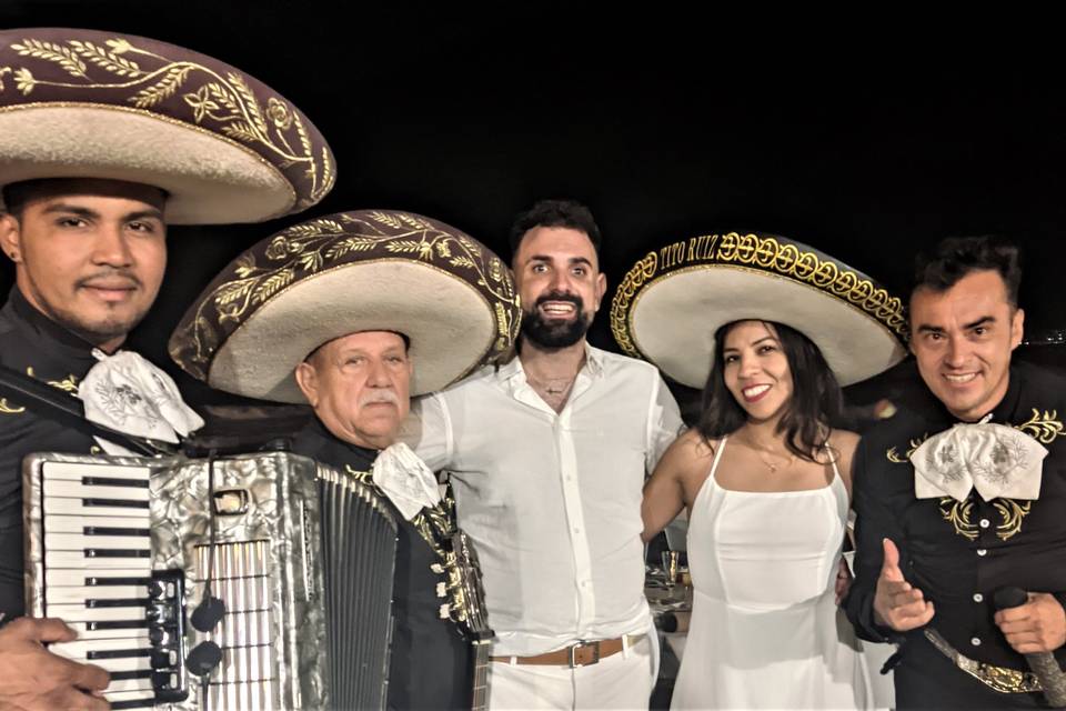 Boda Español y  Latina