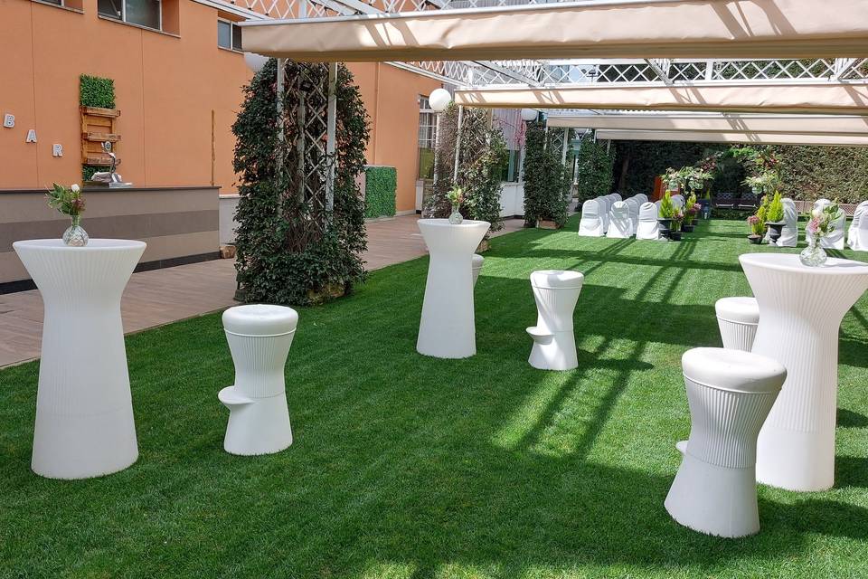 CEREMONIA EN EL JARDÍN