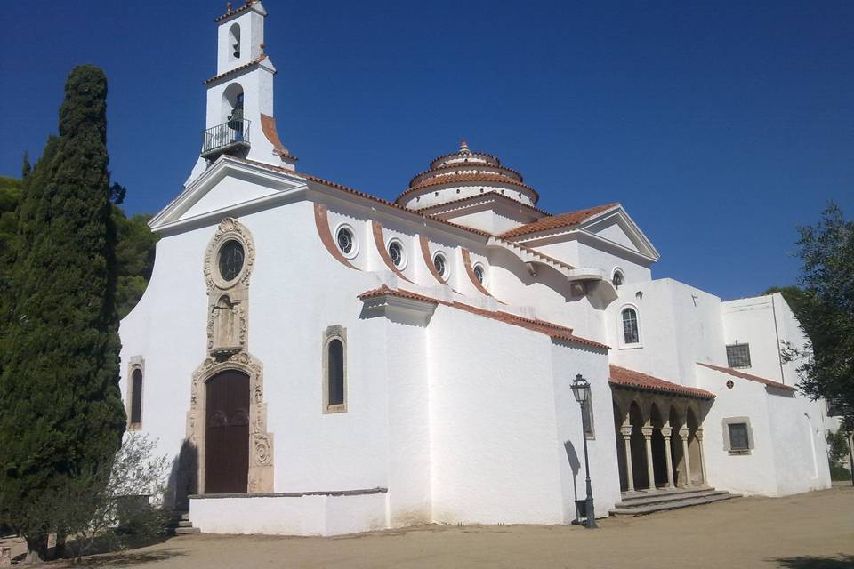 Fachada de la ermita