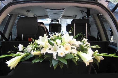 Flores coche boda