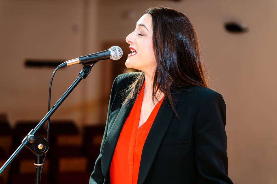 Dori Jiménez, cantante