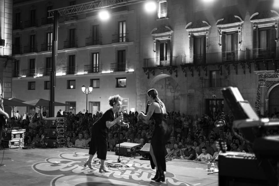 Dos cantantes