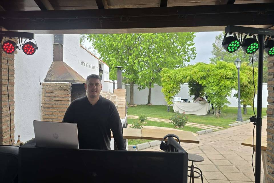 Agencia de eventos Navarro, DJ