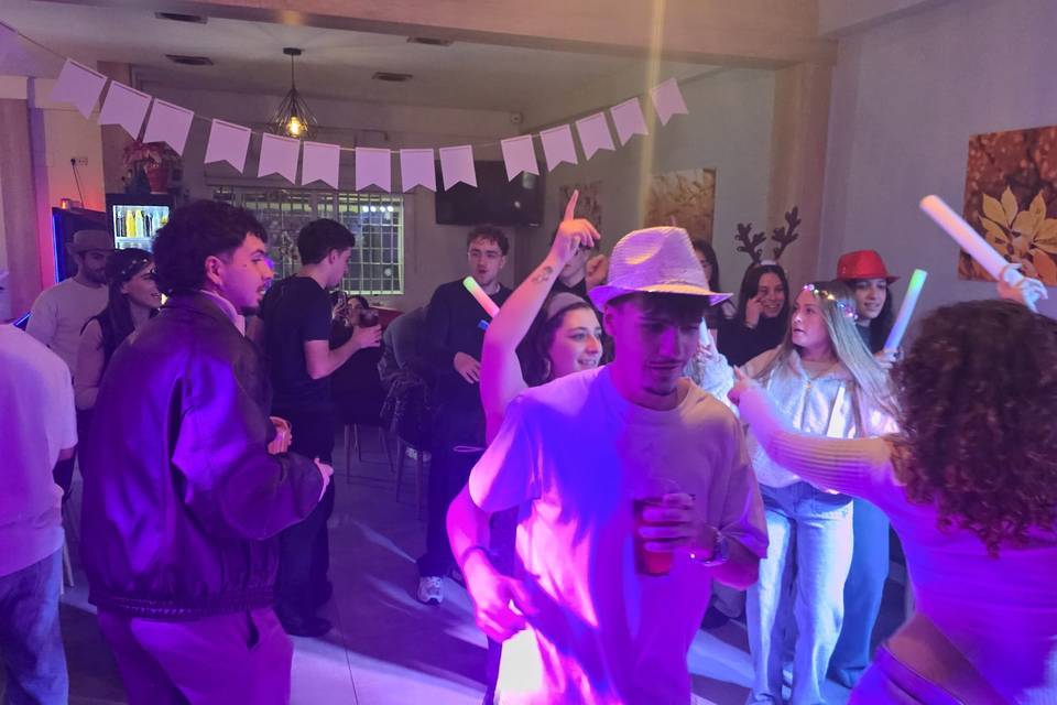 Agencia de eventos Navarro, DJ