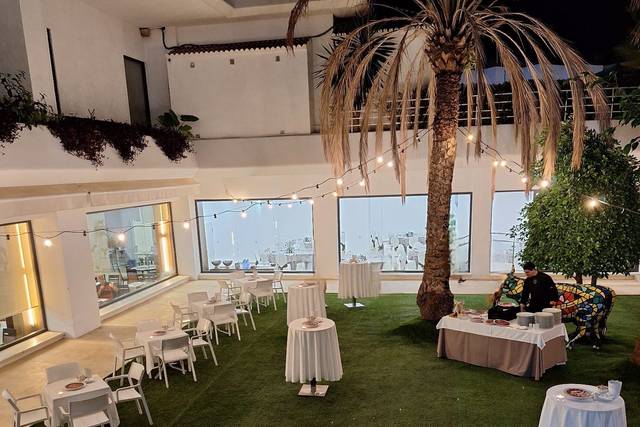 Cocktail Oasis de noche.