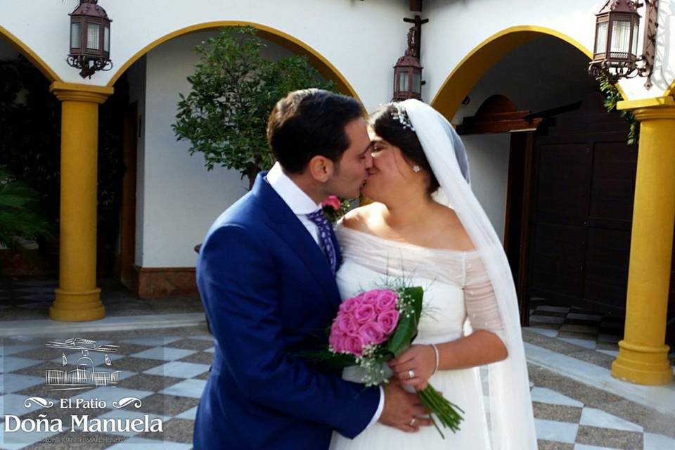 Boda en el patio