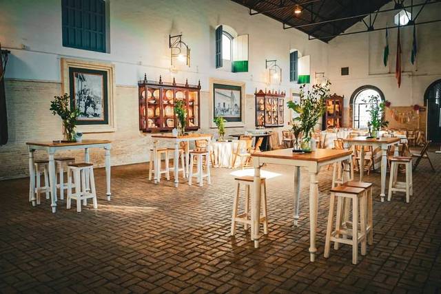Cóctel en la Bodega Lagar